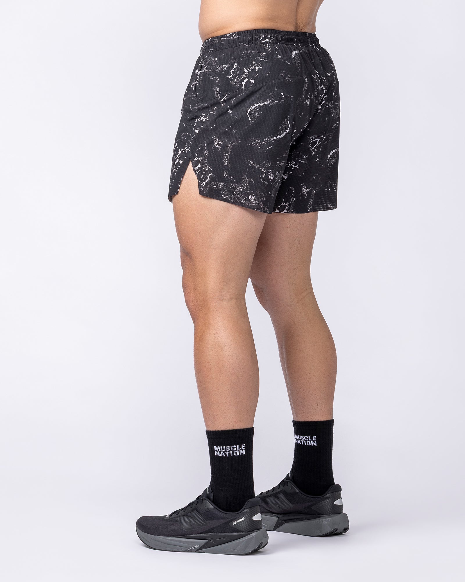 Interval 5” Run Shorts - Black Terrain