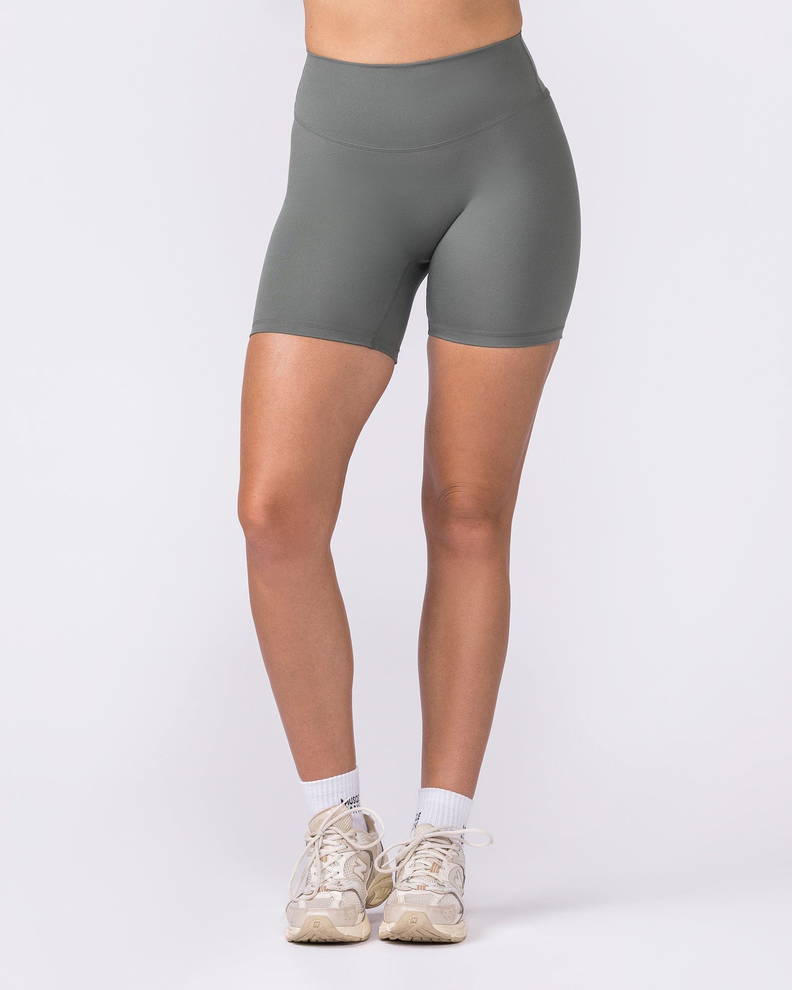 Zero Rise Everyday Bike Shorts Botanica - Muscle Nation women's bike shorts