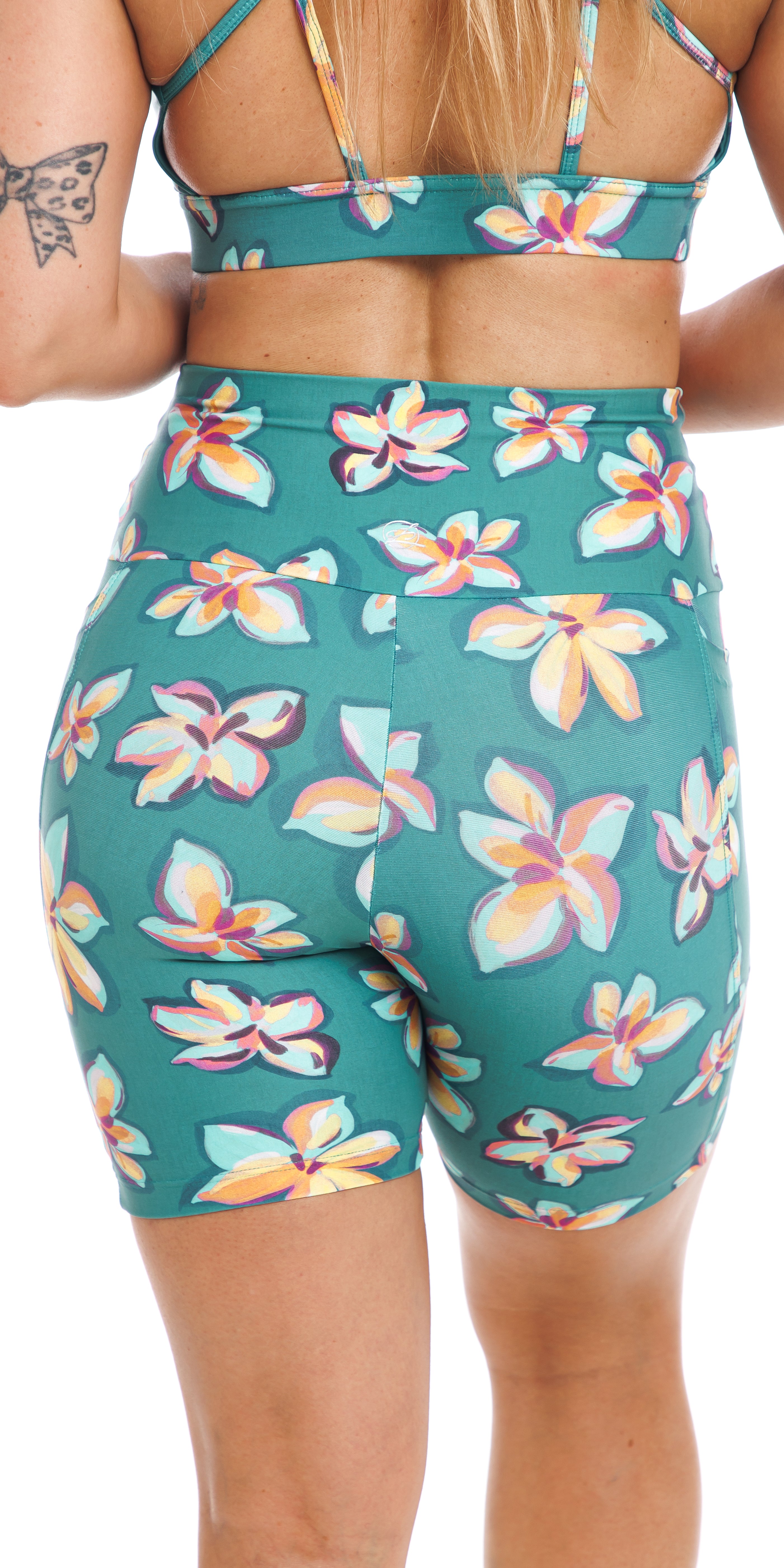 Carra Lee Collective Gym Shorts Evergreen Midi Shorts with Pockets