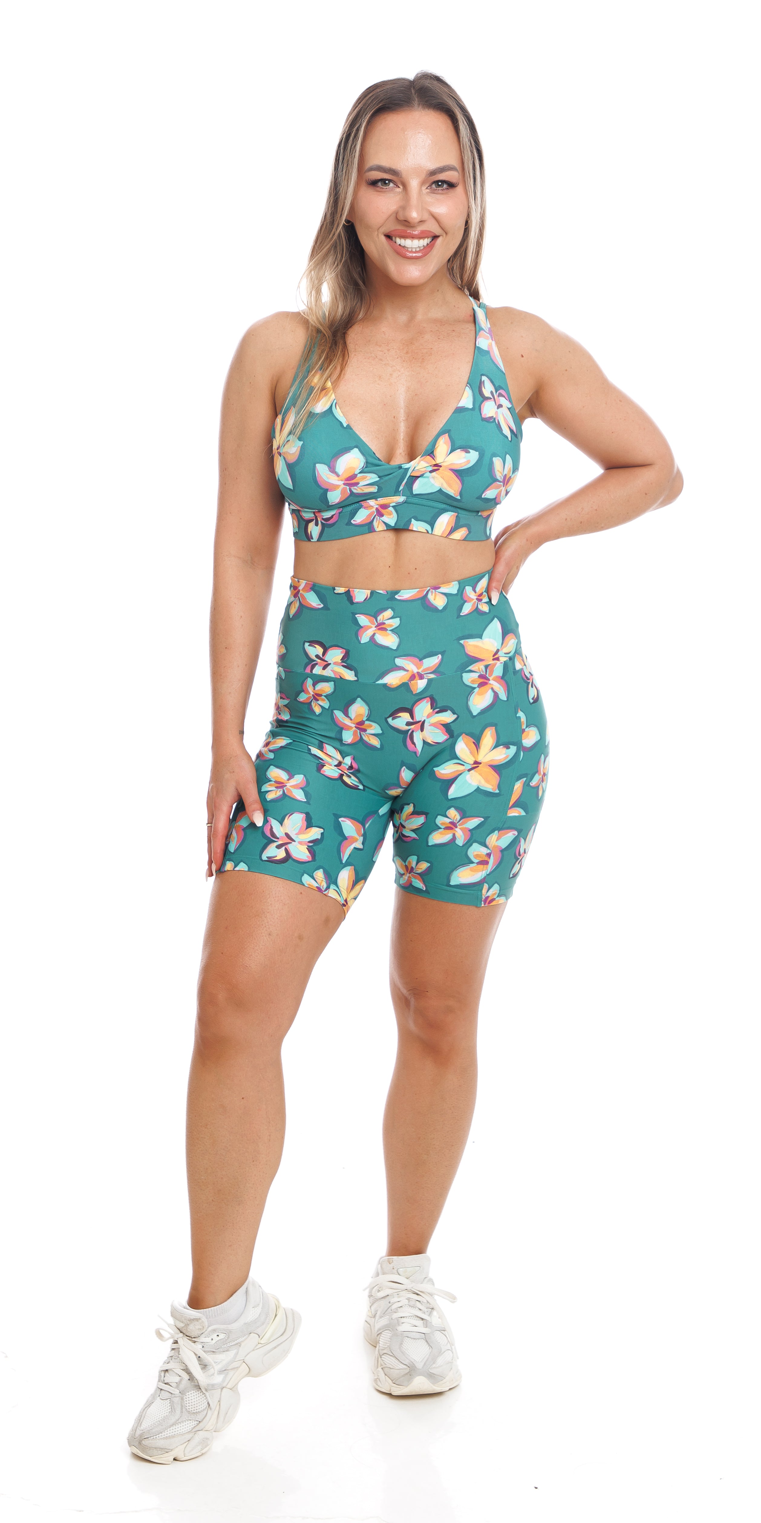 Carra Lee Collective Gym Shorts Evergreen Midi Shorts with Pockets