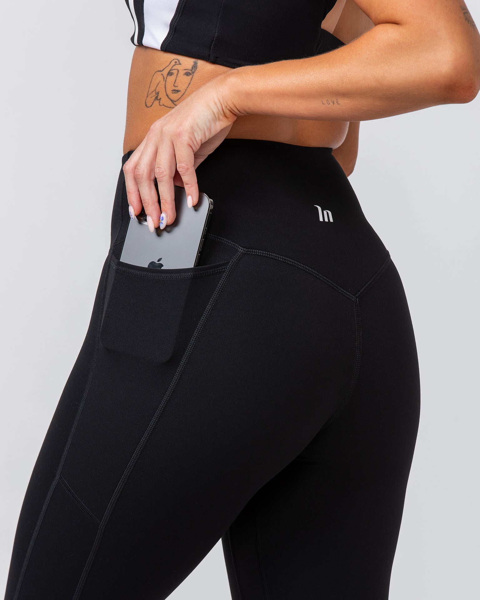 Muscle Nation Leggings Agility Aura Pocket Ankle Length Leggings - Black