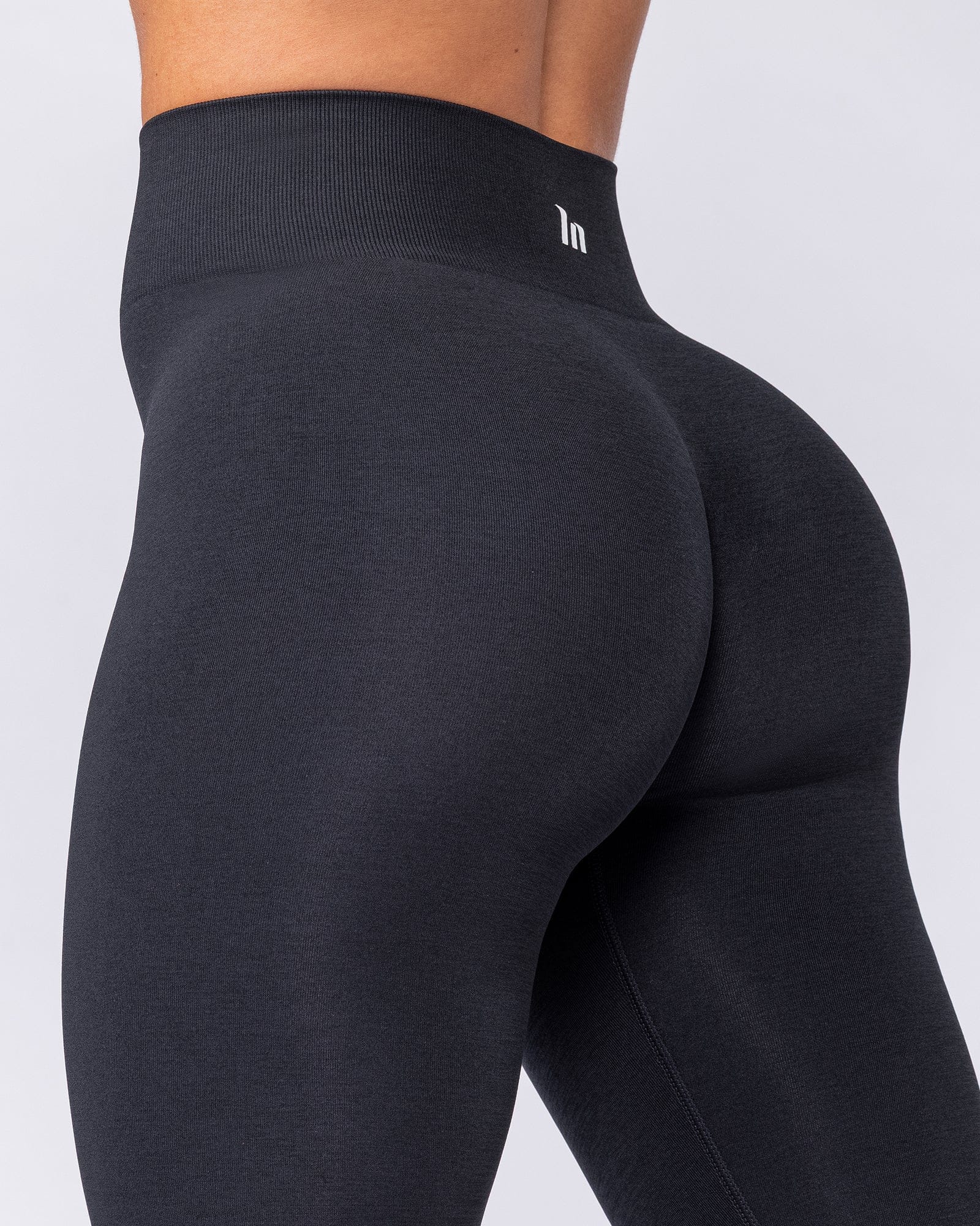 Muscle Nation Leggings Bare Seamless Ankle Length Leggings - Black