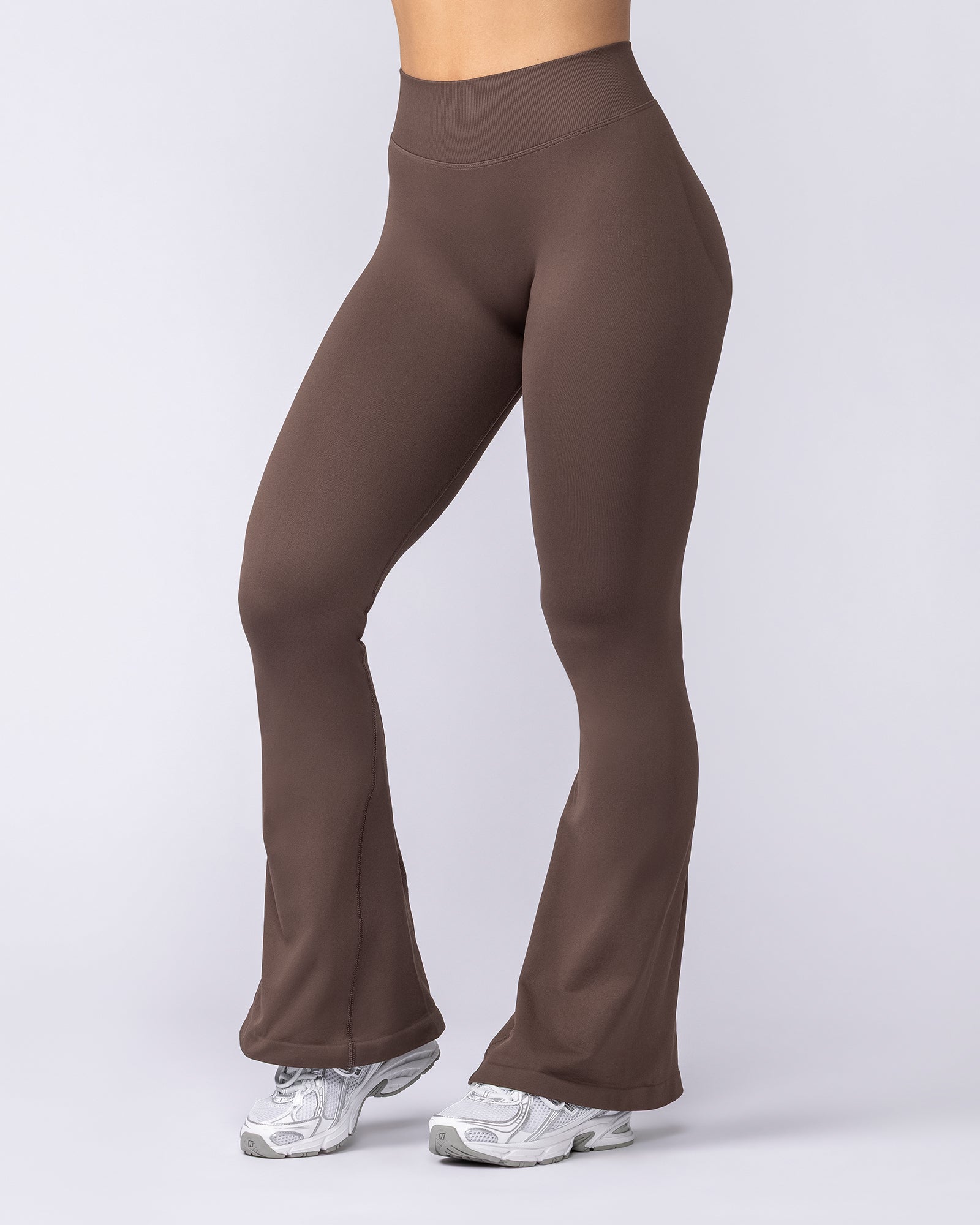 Muscle Nation Leggings Revealed Seamless Flare Leggings Regular - Hot Chocolate