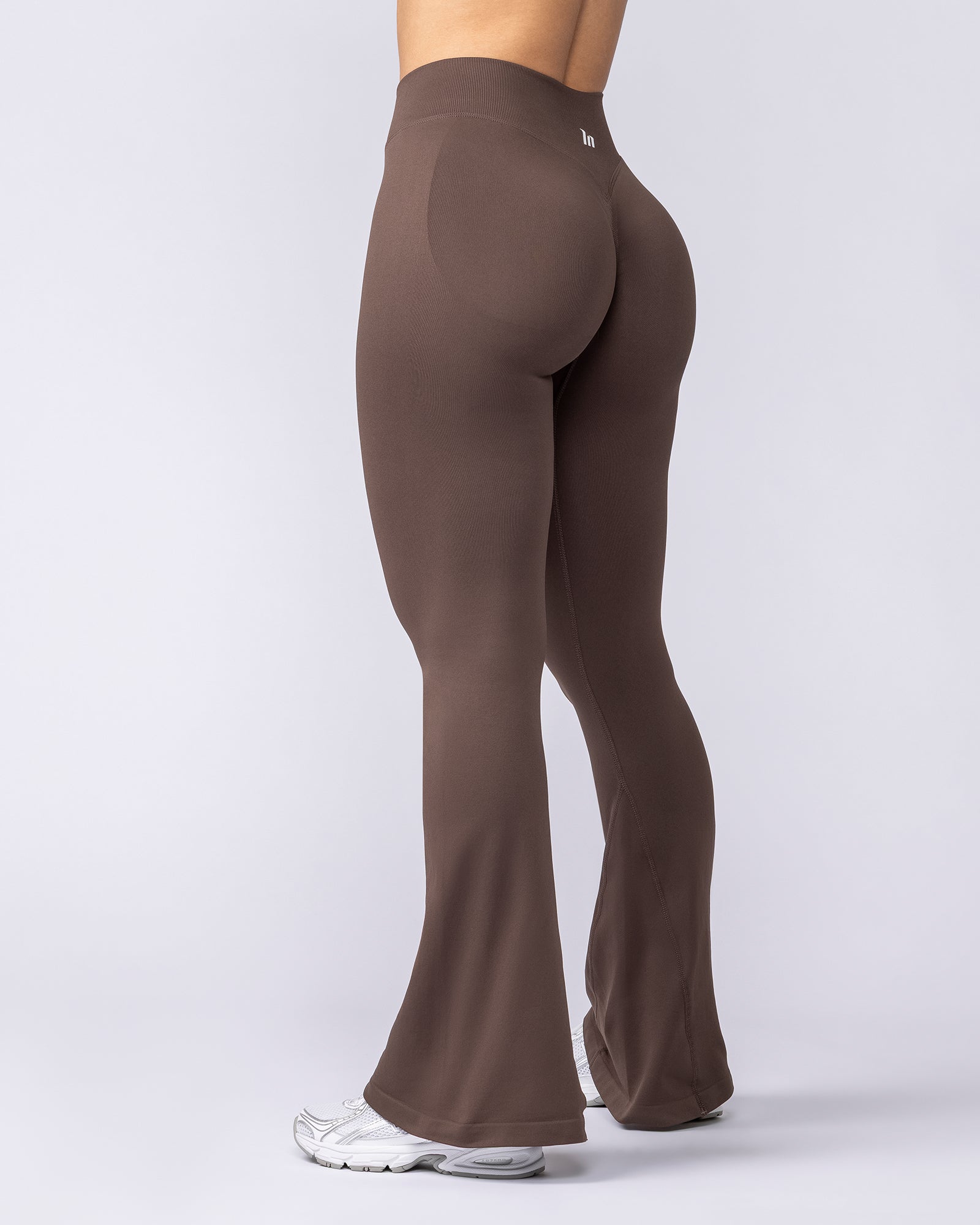 Muscle Nation Leggings Revealed Seamless Flare Leggings Regular - Hot Chocolate