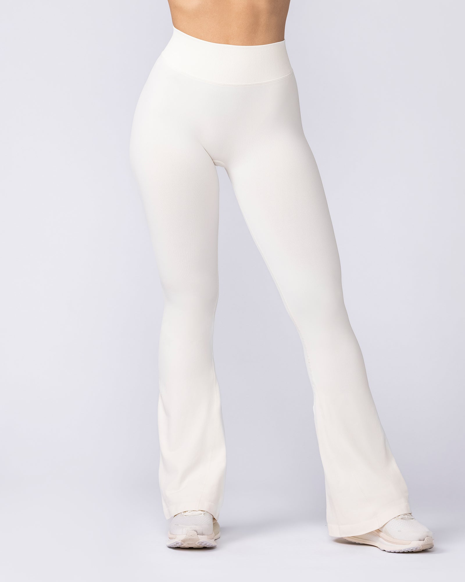Muscle Nation Leggings Revealed Seamless Flare Leggings Regular - Travertine