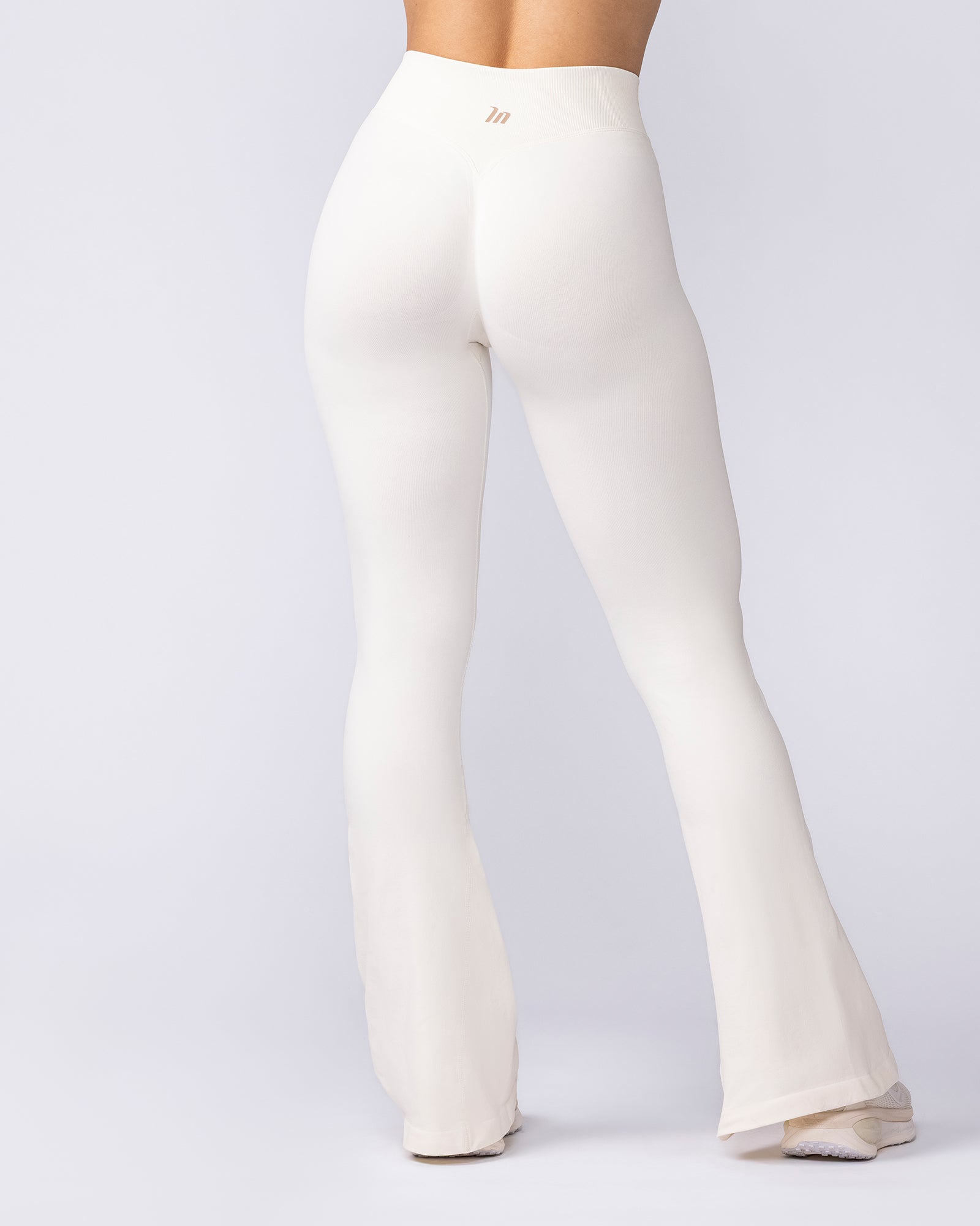 Muscle Nation Leggings Revealed Seamless Flare Leggings Regular - Travertine