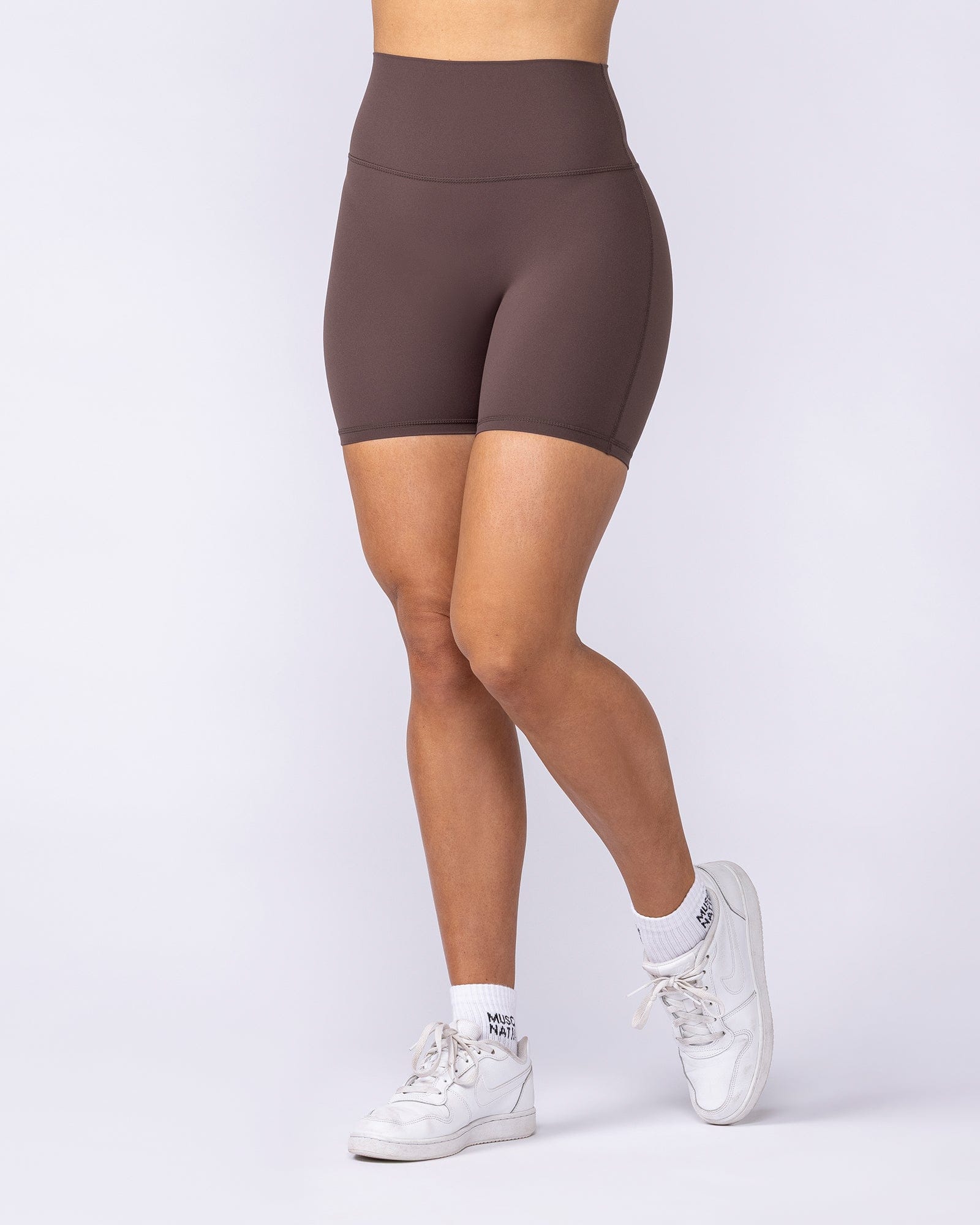 Muscle Nation Shorts Aura Peachy High Invisible Scrunch Bike Shorts - Cola
