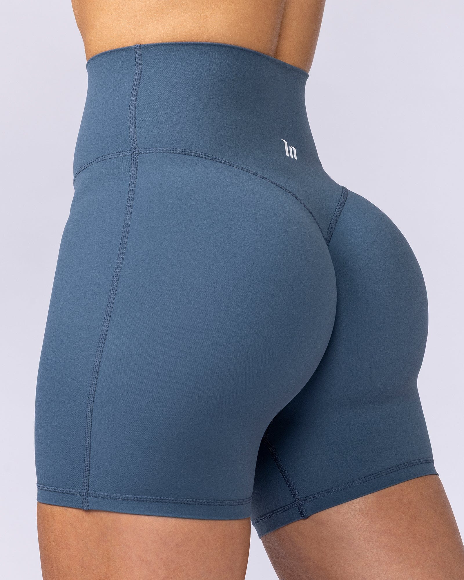 Muscle Nation Shorts Aura Peachy High Invisible Scrunch Bike Shorts - Sapphire