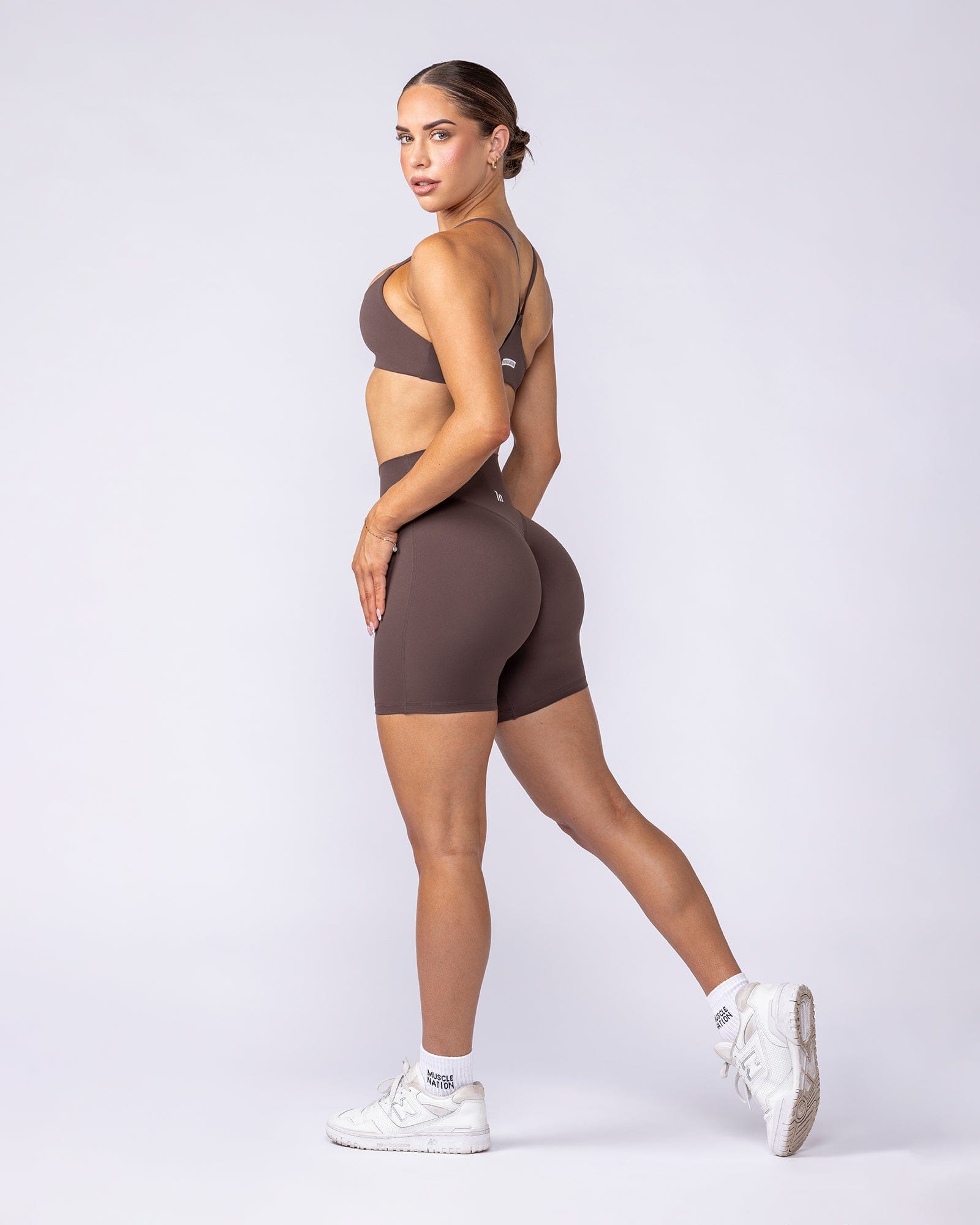 Muscle Nation Shorts Aura Peachy Invisible Scrunch Bike Shorts - Cola