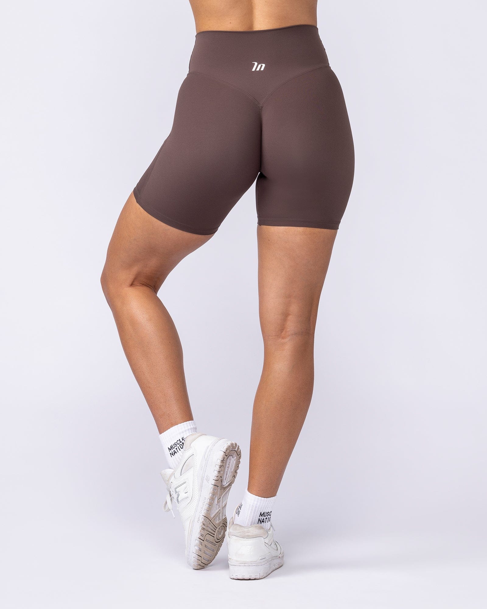 Muscle Nation Shorts Aura Peachy Invisible Scrunch Bike Shorts - Cola