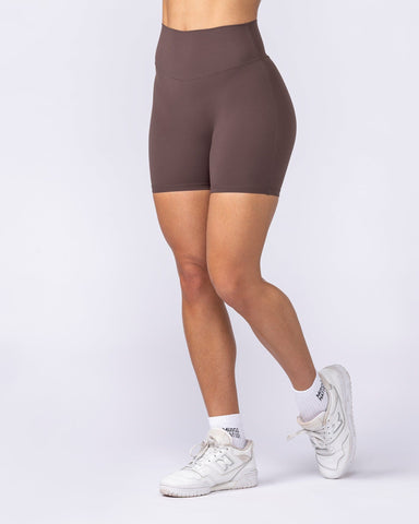 Muscle Nation Shorts Aura Peachy Invisible Scrunch Bike Shorts - Cola