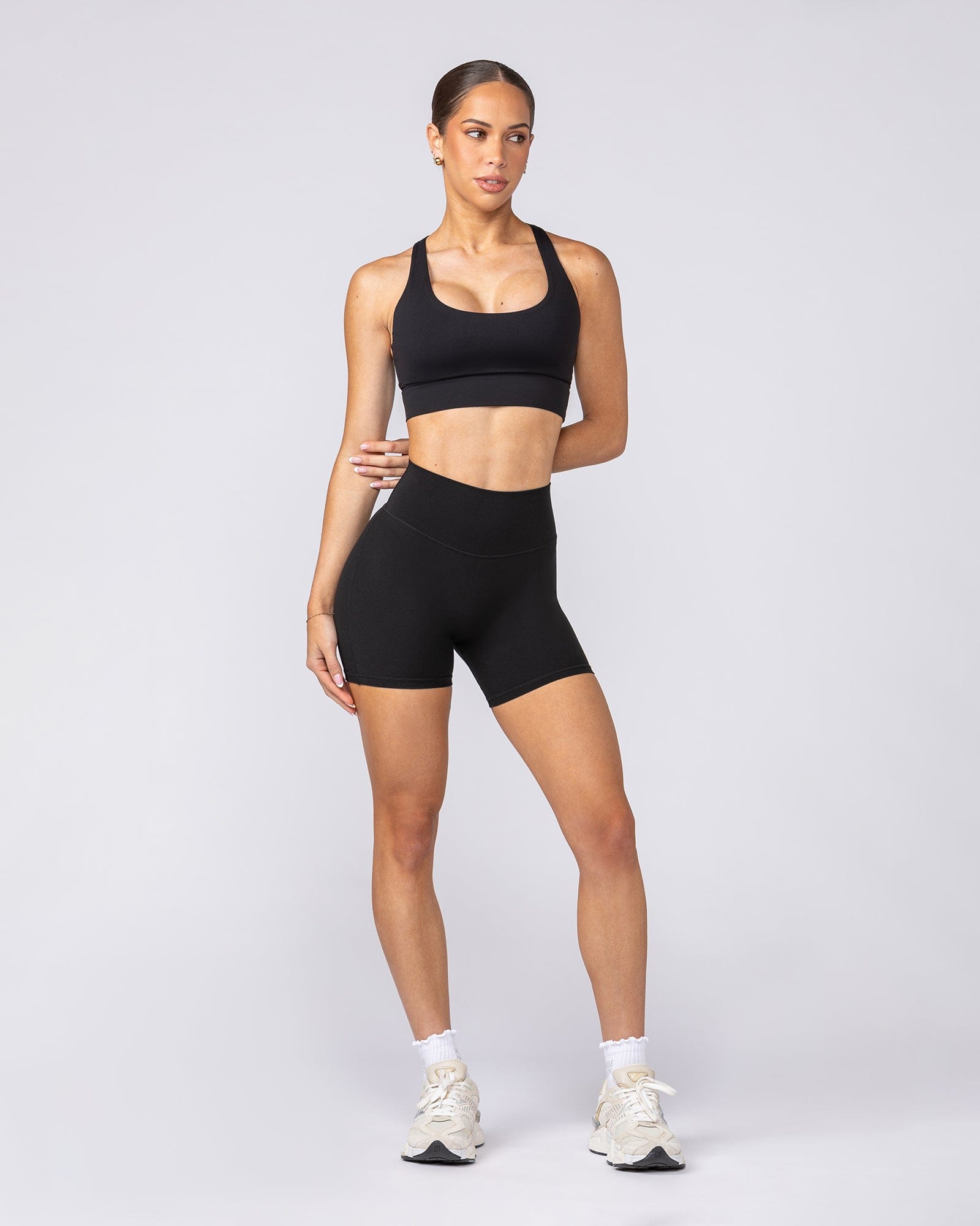 Muscle Nation Shorts Aura Peachy Invisible Scrunch Midway Shorts - Black