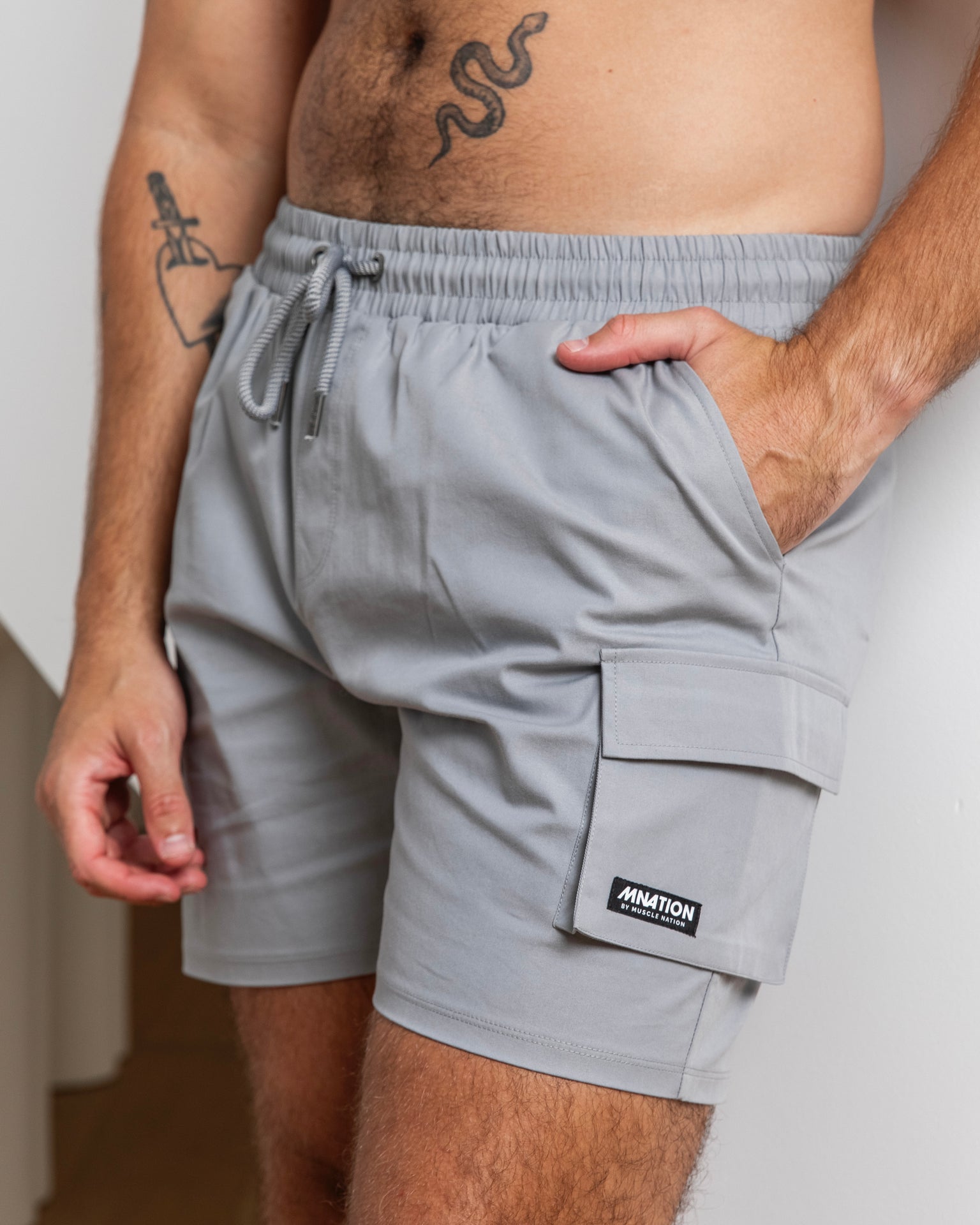 Muscle Nation Shorts Daily Cargo 5'' Shorts - Jet Grey