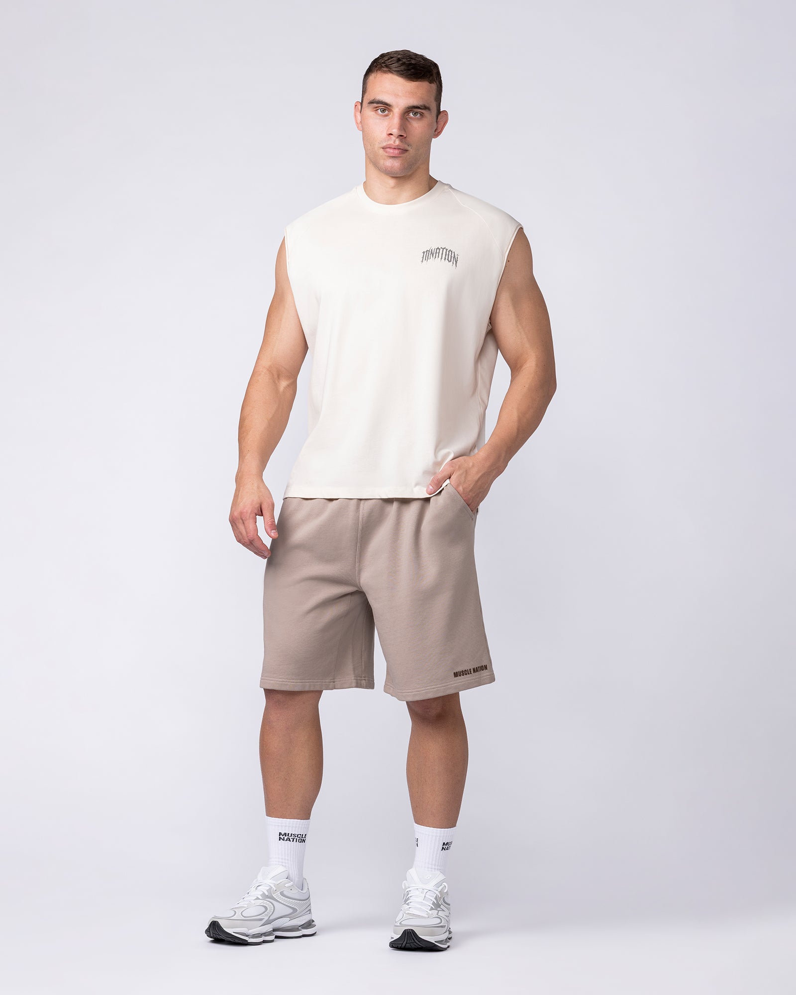 Muscle Nation Shorts Essential Wide Sweat 9" Shorts - Sandstorm