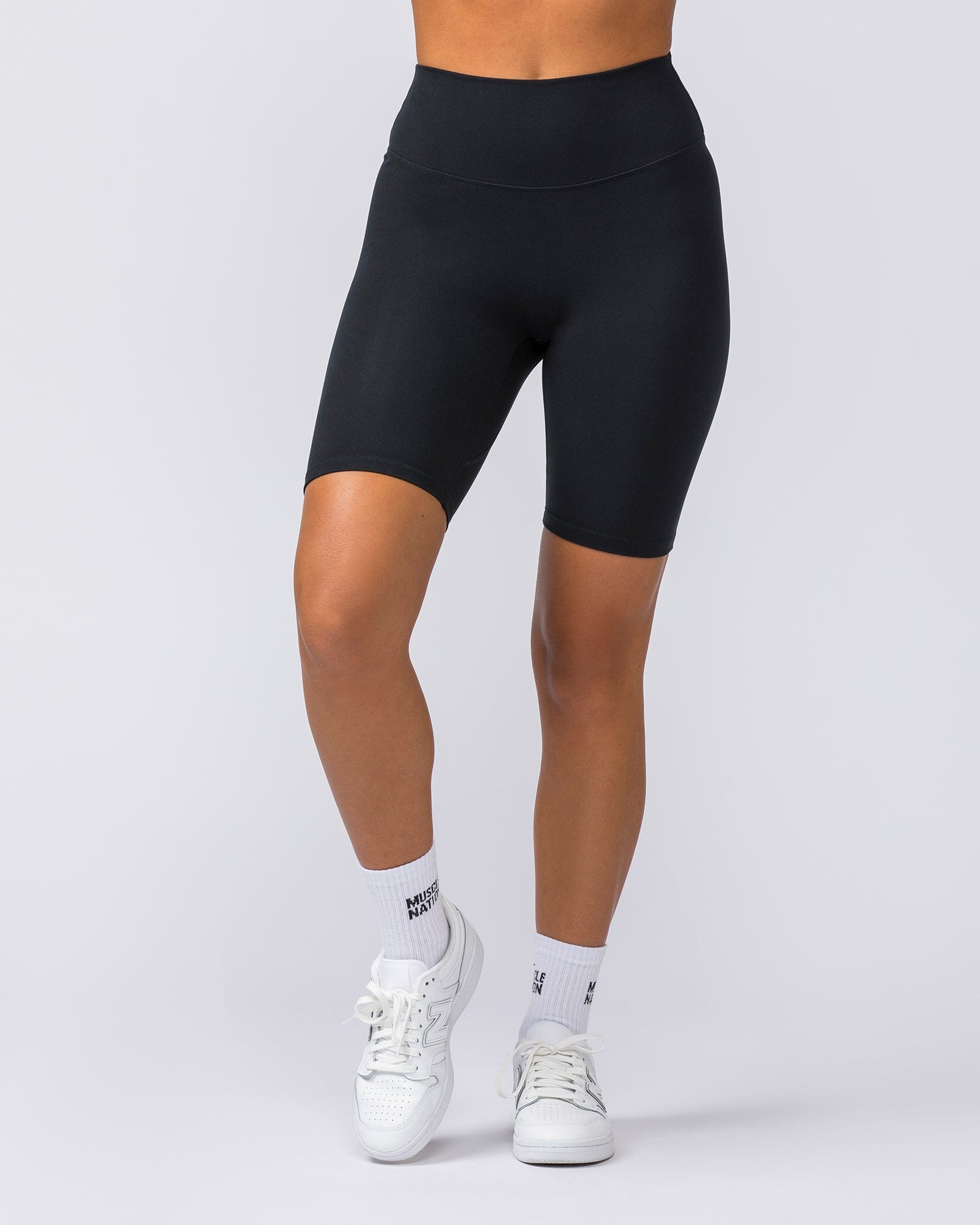 Muscle Nation Shorts Everyday High Rise Referee Length Shorts - Black