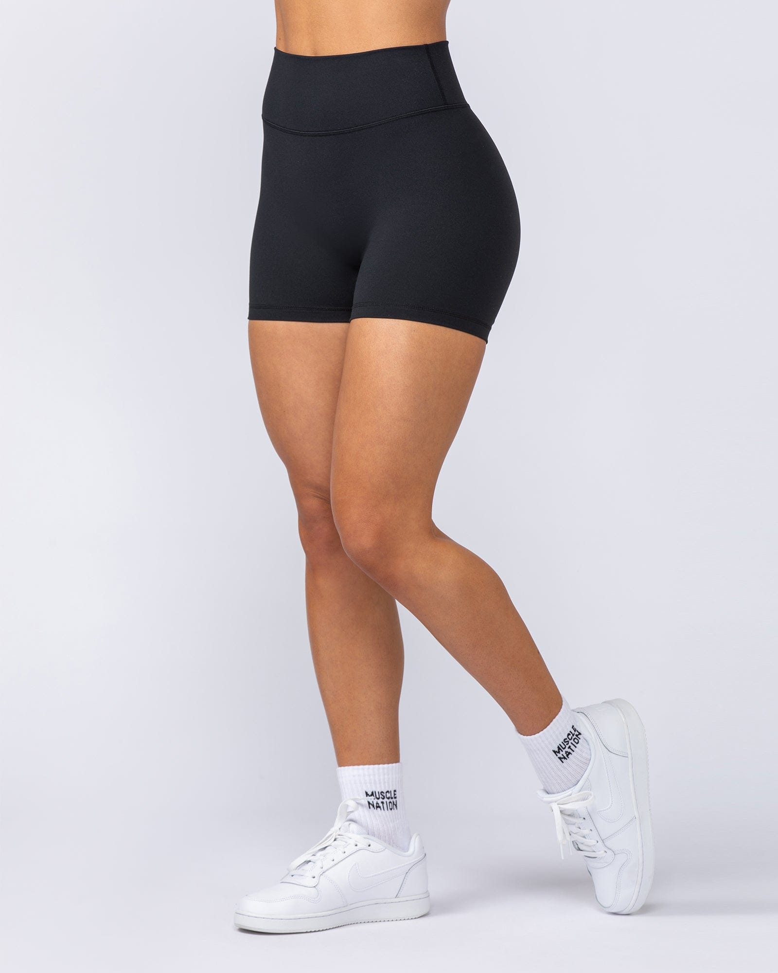 Muscle Nation Shorts Instinct Scrunch Midway Shorts - Black