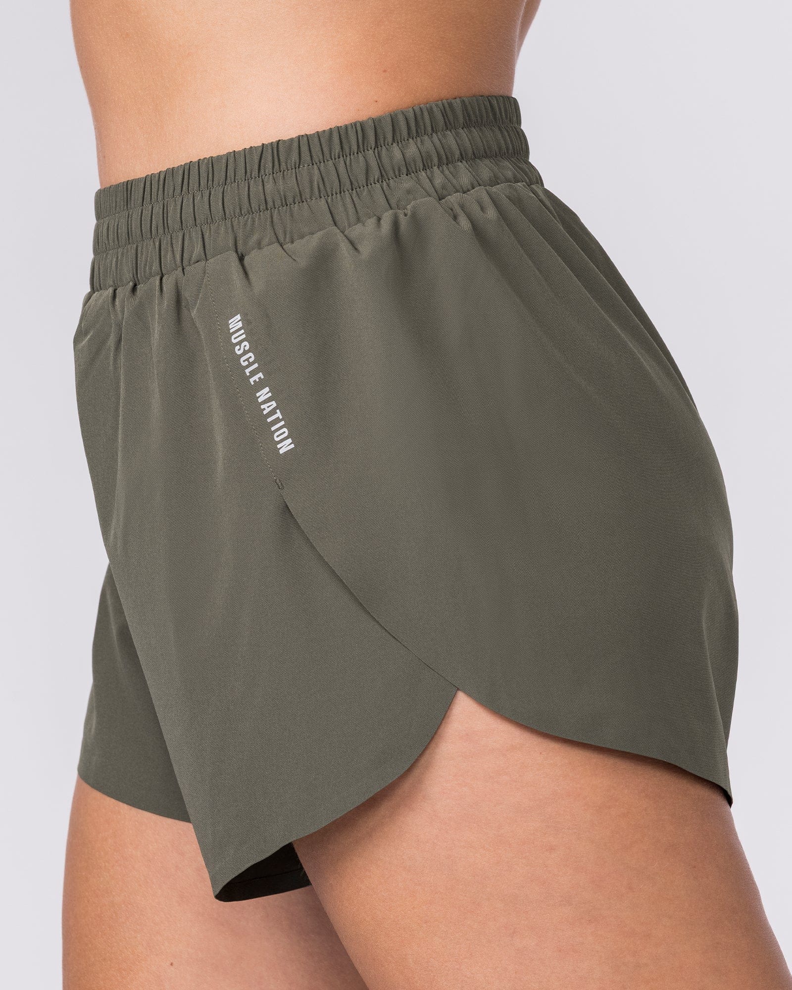 Muscle Nation Shorts Pace 3" High-Waisted Run Shorts - Dark Khaki