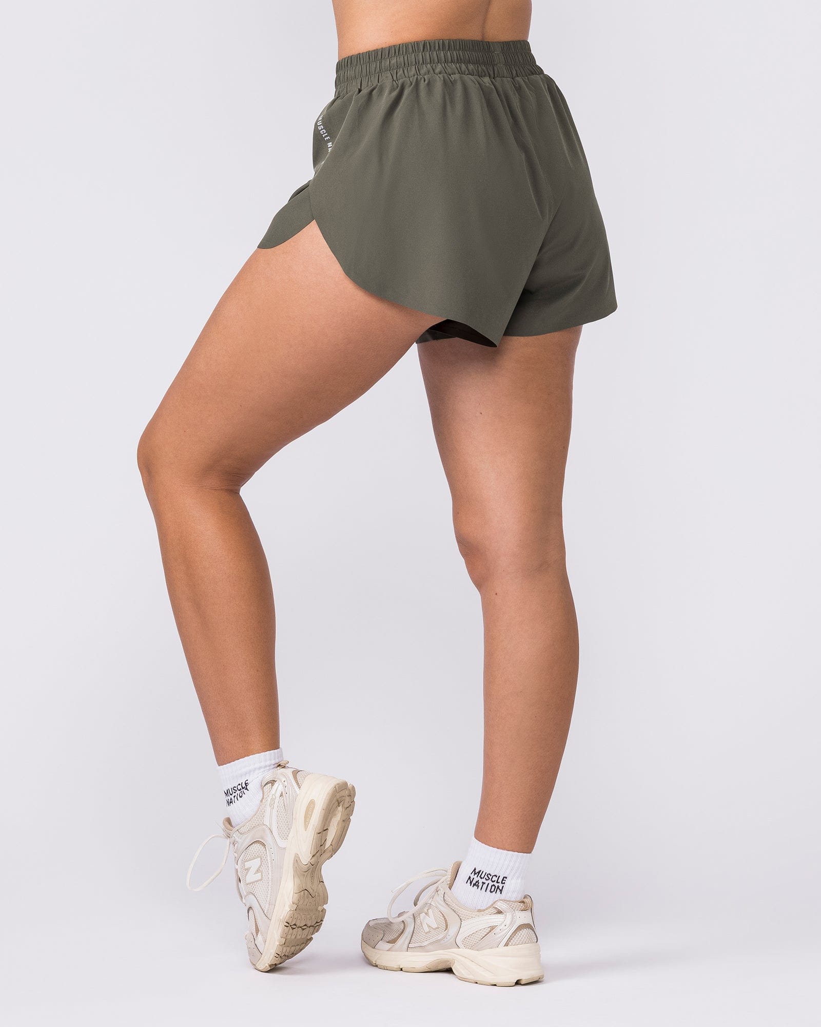 Muscle Nation Shorts Pace 3" High-Waisted Run Shorts - Dark Khaki