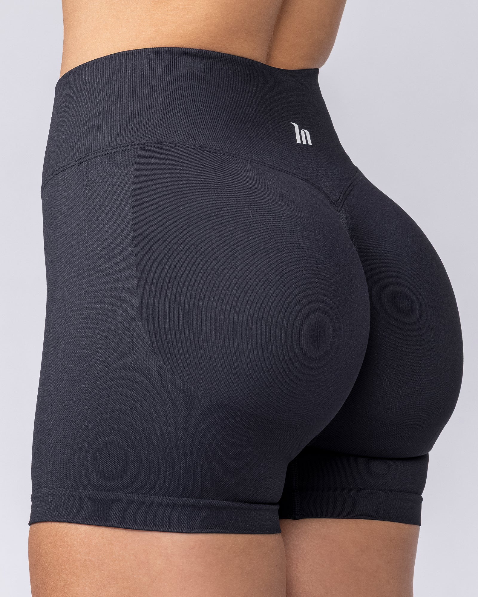 Muscle Nation Shorts Revealed Seamless Midway Shorts - Black