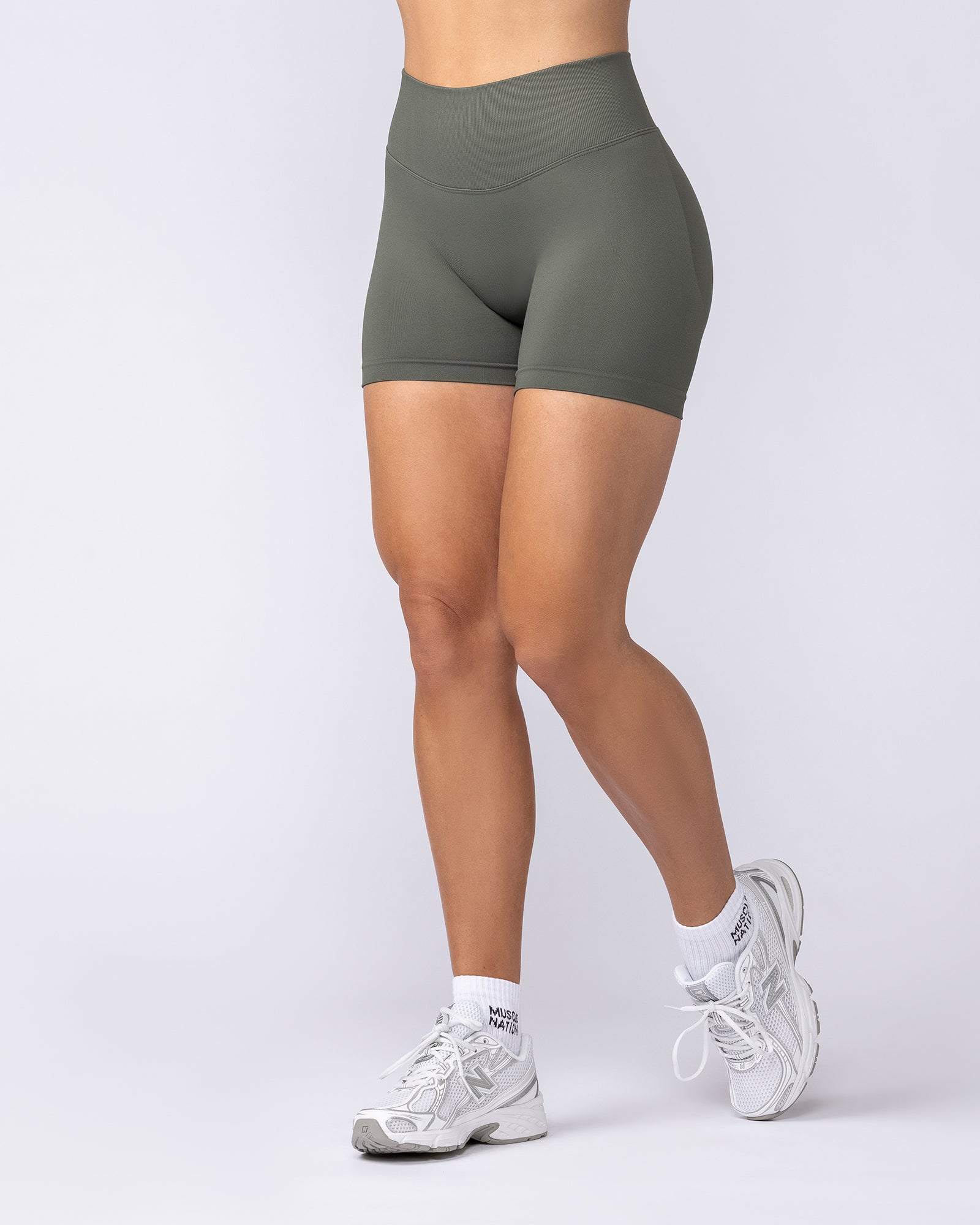 Muscle Nation Shorts Revealed Seamless Midway Shorts - Eucalyptus