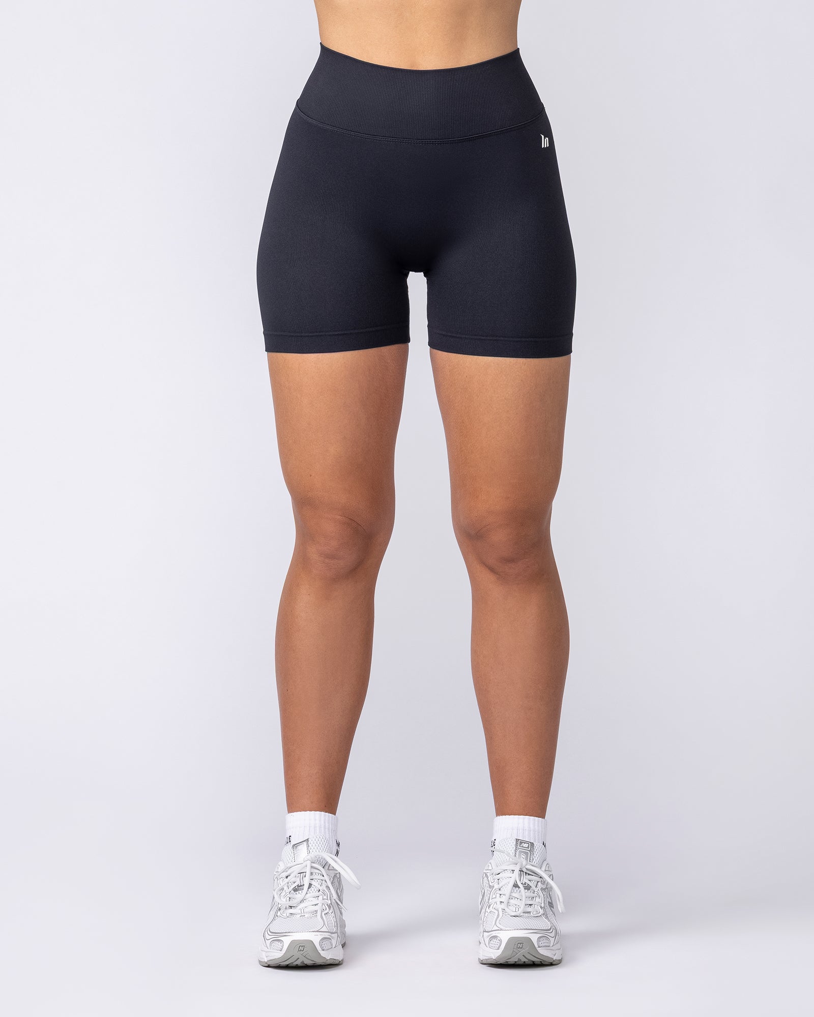 Muscle Nation Shorts Revealed V Back Seamless Midway Shorts - Black