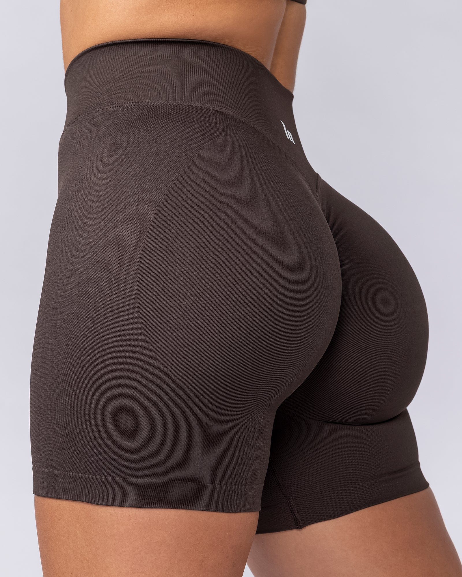 Muscle Nation Shorts Sculpt Seamless Midway Shorts - Cocoa