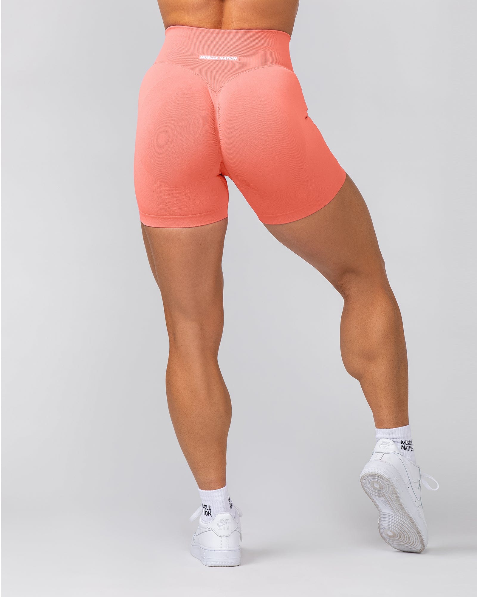 Muscle Nation Shorts Sculpt Seamless Midway Shorts - Peach Tea
