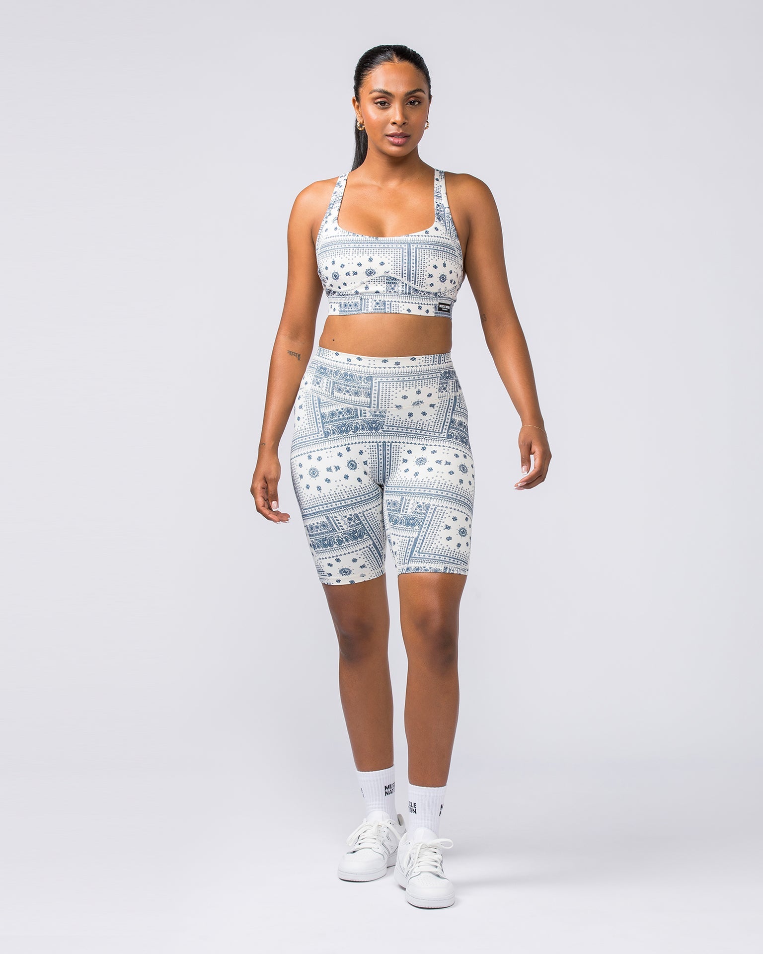 Muscle Nation Sports Bras Enhance Bra - Sahara Paisley Print