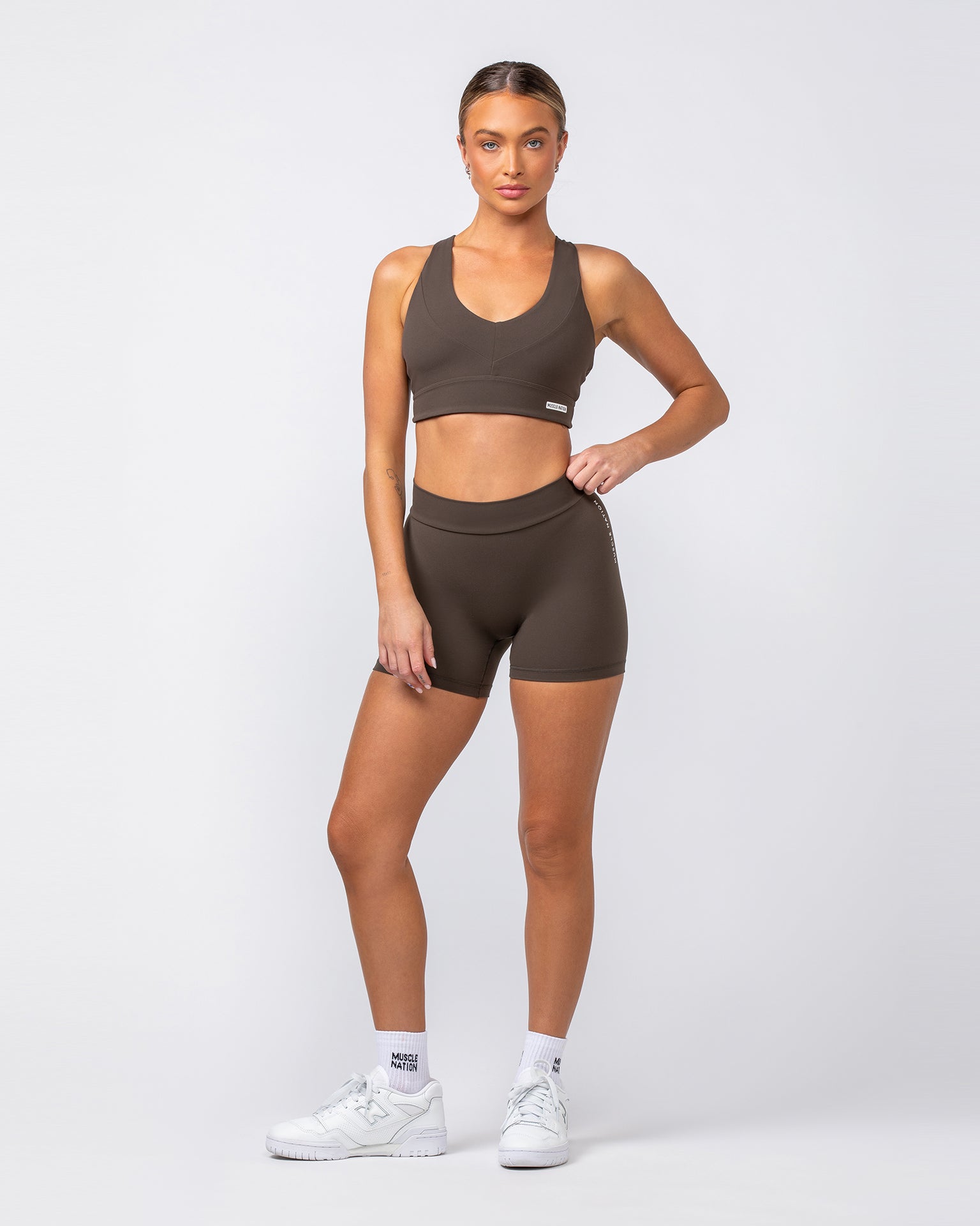 Muscle Nation Sports Bras Scope Bra - Deep Brown