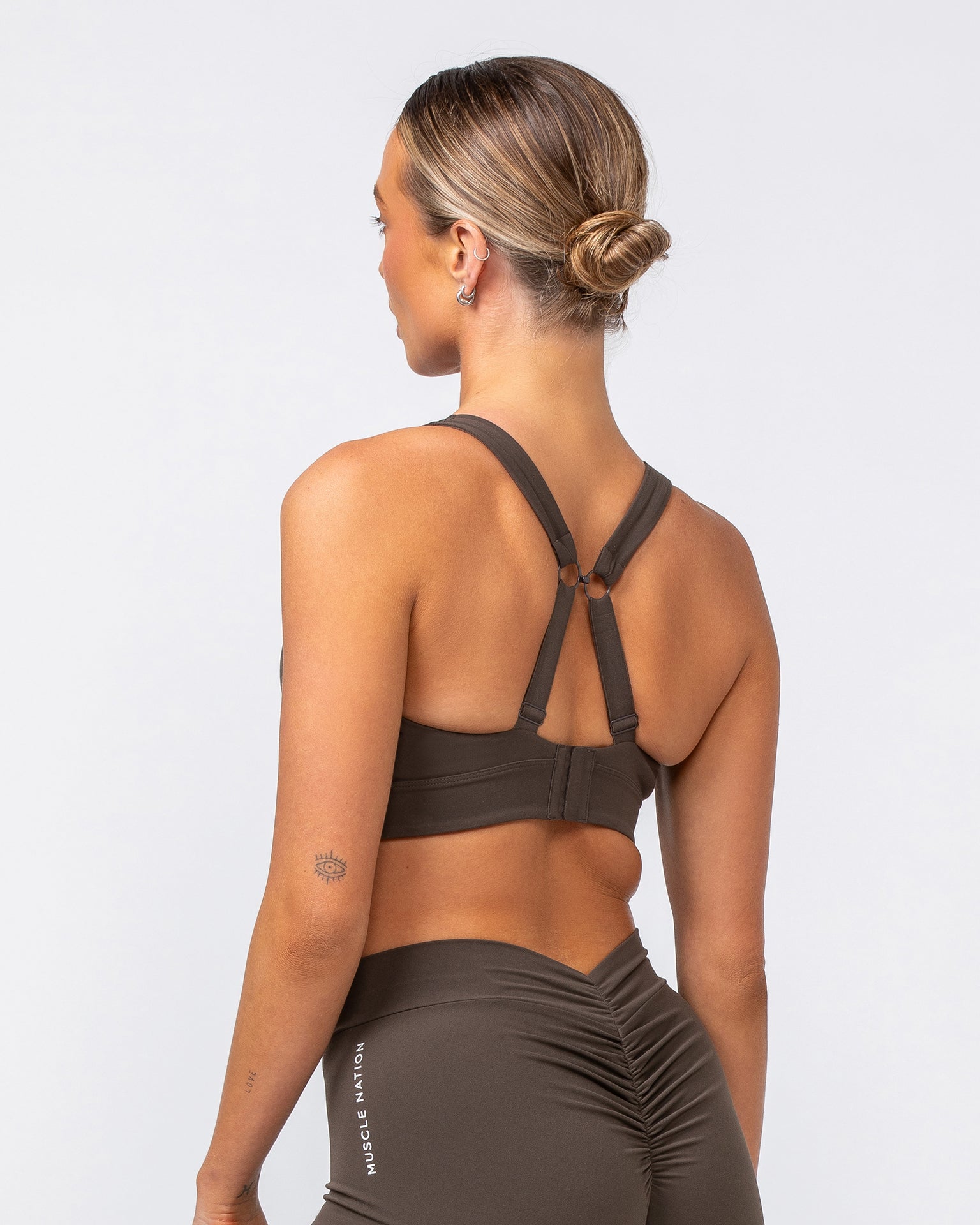 Muscle Nation Sports Bras Scope Bra - Deep Brown