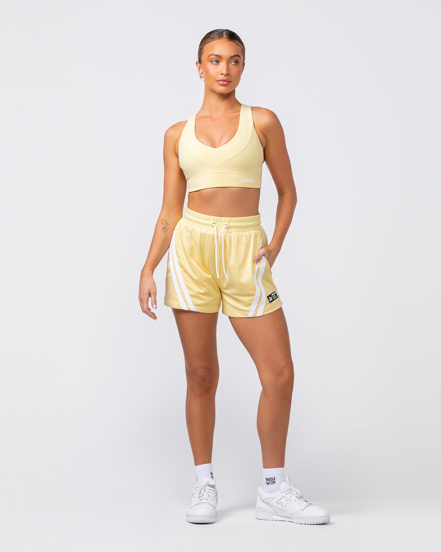 Muscle Nation Sports Bras Scope Bra - Panna Cotta