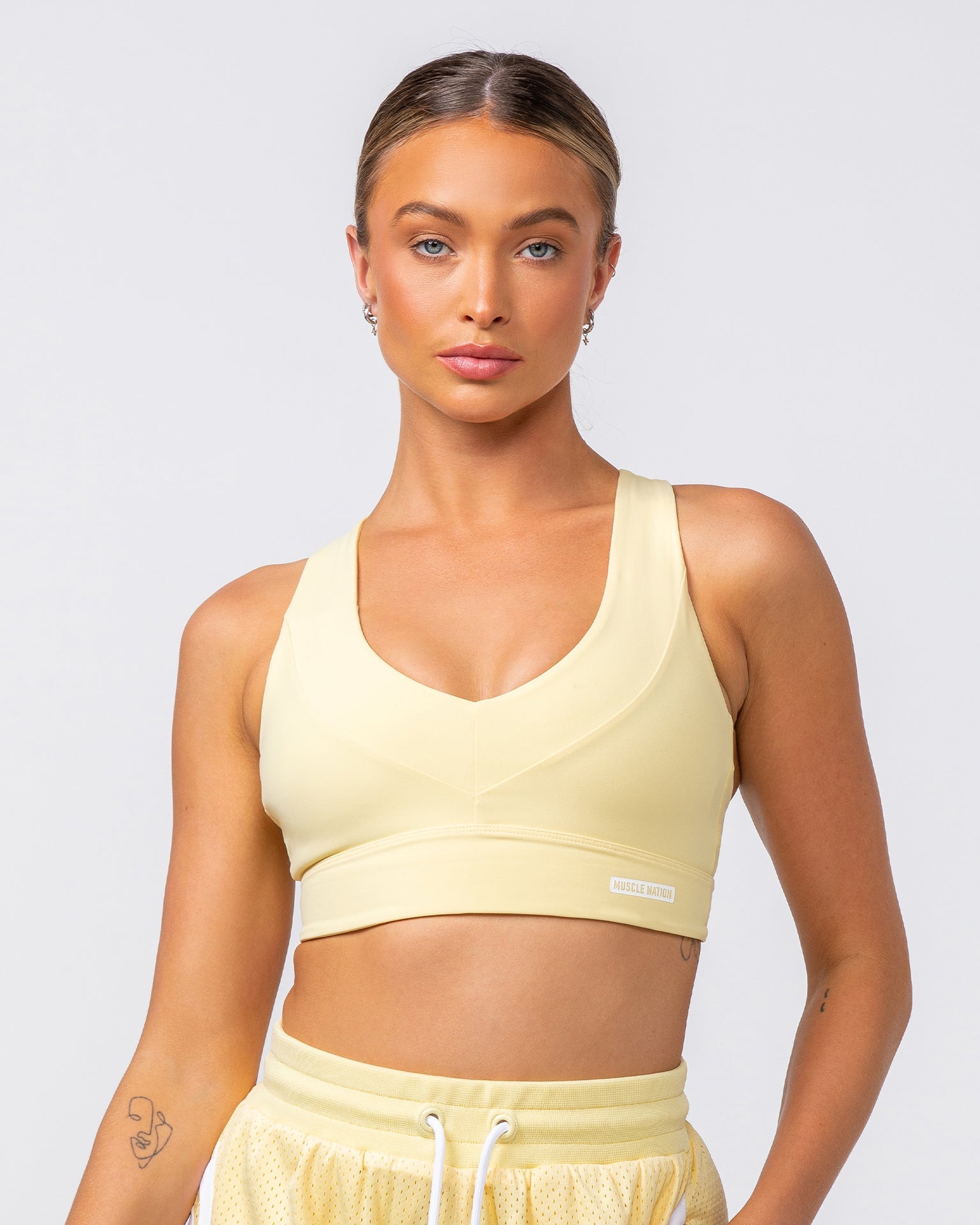 Muscle Nation Sports Bras Scope Bra - Panna Cotta