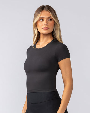 Muscle Nation Tops Essential Cropped Tee - Black