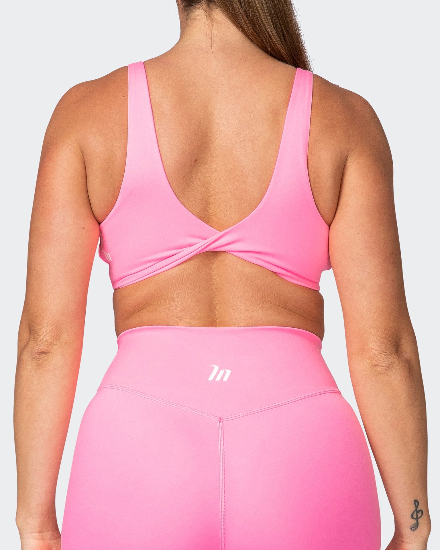 musclenation Sports Bras Demi Bralette - Shocking Pink