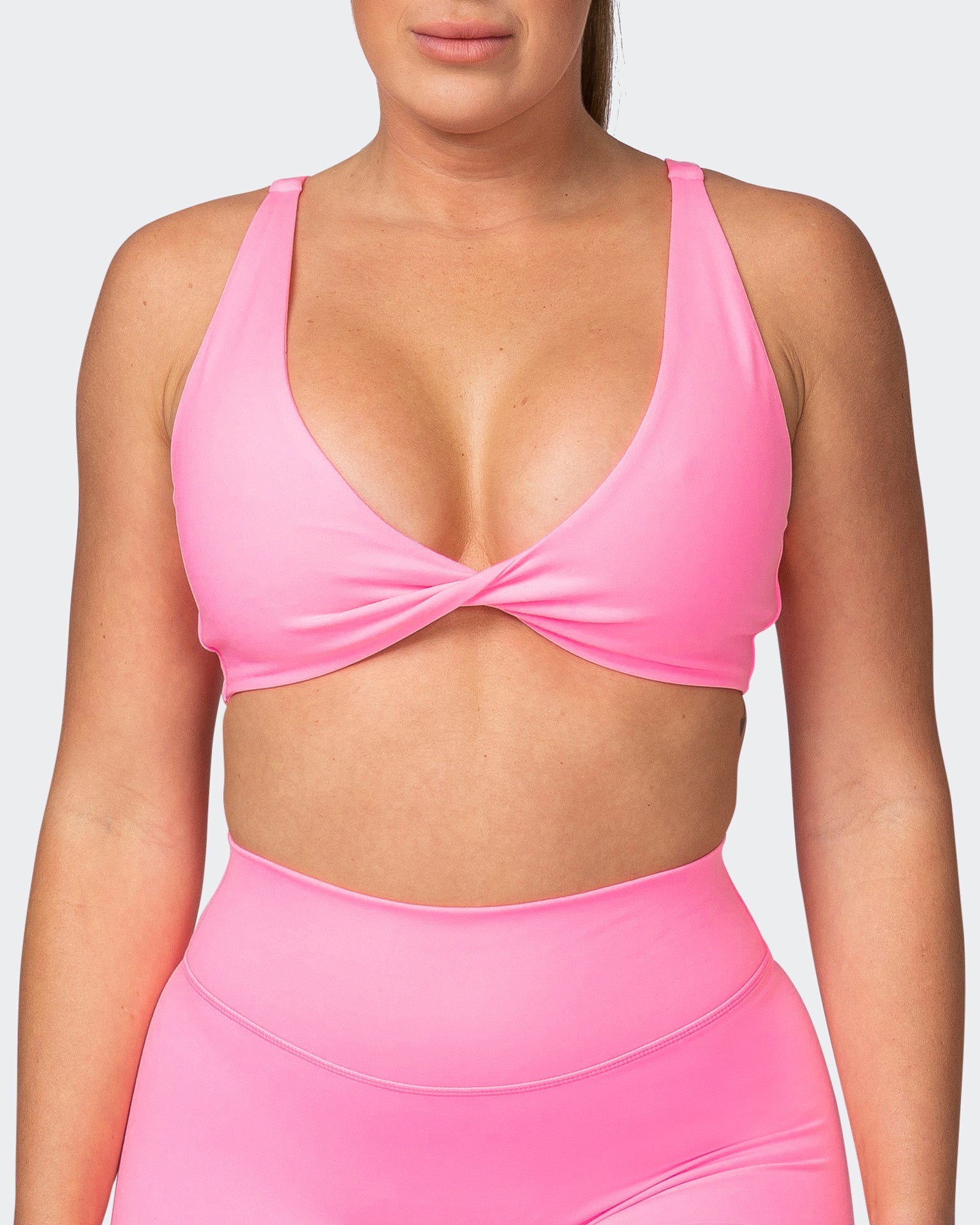 musclenation Sports Bras Demi Bralette - Shocking Pink