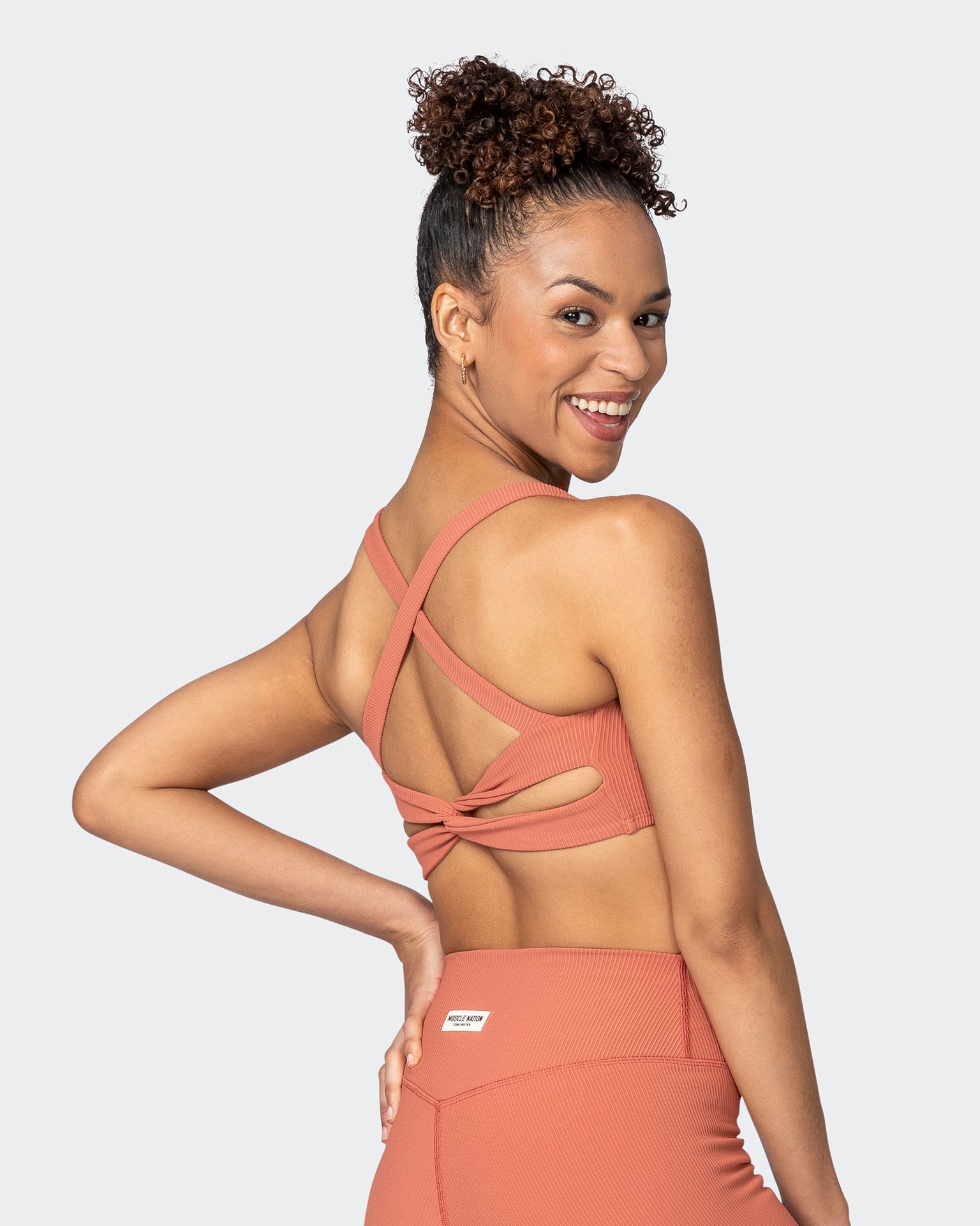 musclenation Sports Bras Twist Rib Bra - Burnt Sienna Everyday Support