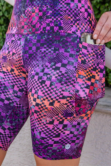 RF SIGNATURE Activewear XS / Finish Line Mid Waist Long Shorts - Finish Line