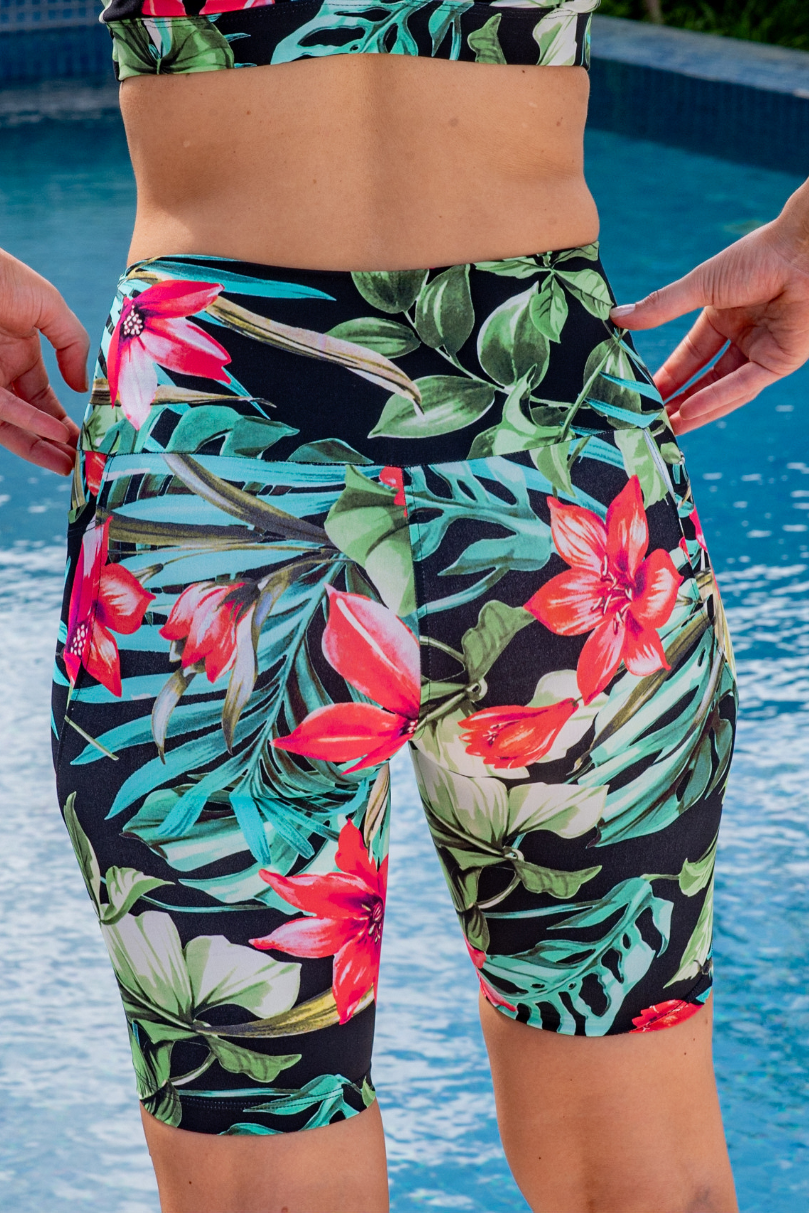 RunFaster Activewear Mid Waist Long Shorts - Freedom