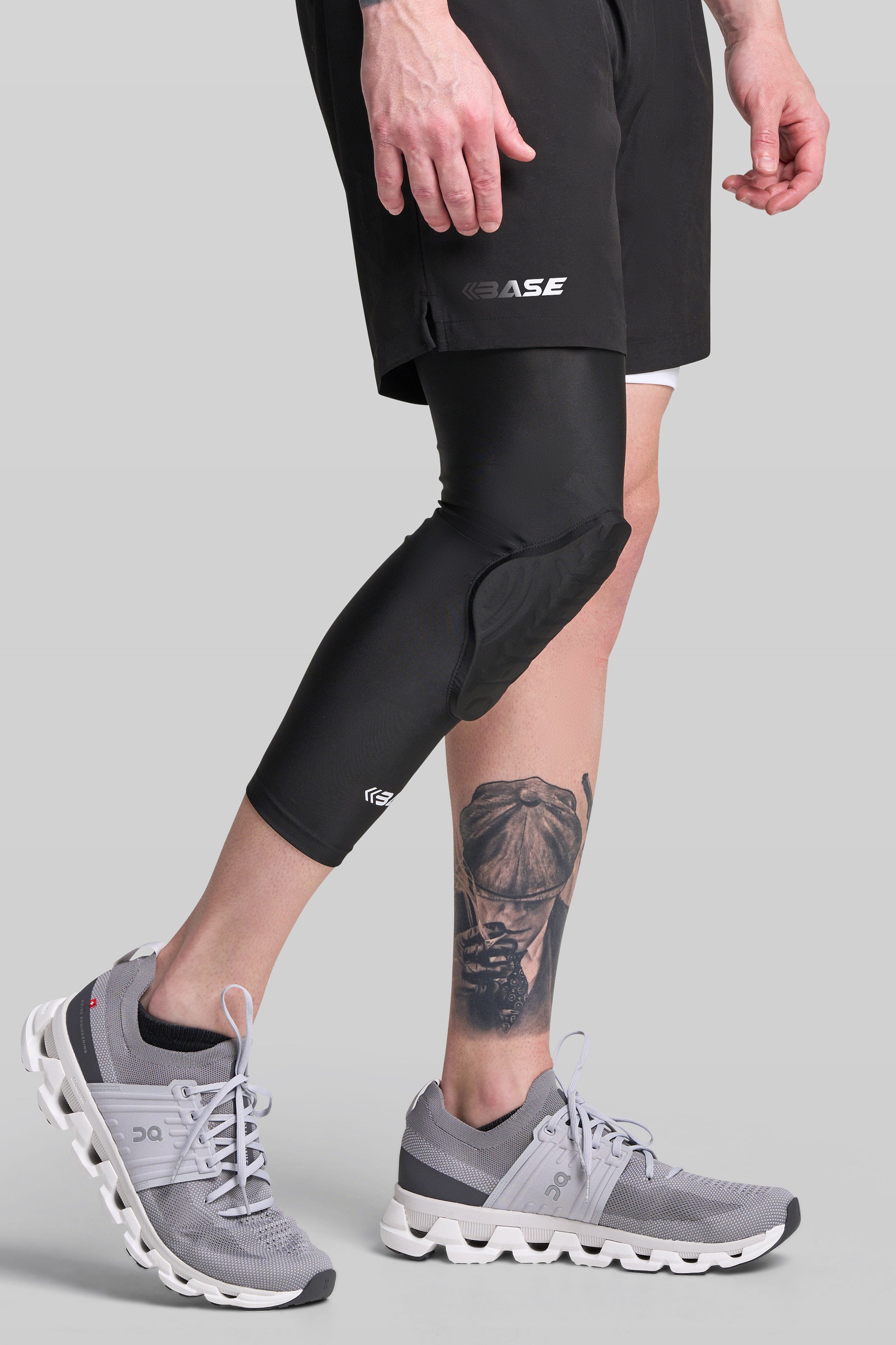 Supplier 1 PADDED ACCESSORIES BASE Curved Padded Knee Guard (Single) - Black