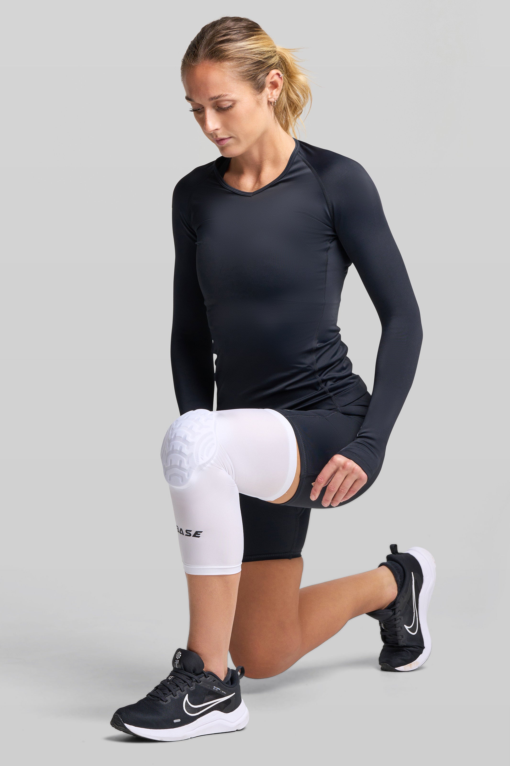 Supplier 1 PADDED ACCESSORIES BASE Curved Padded Knee Guard (Single) - White