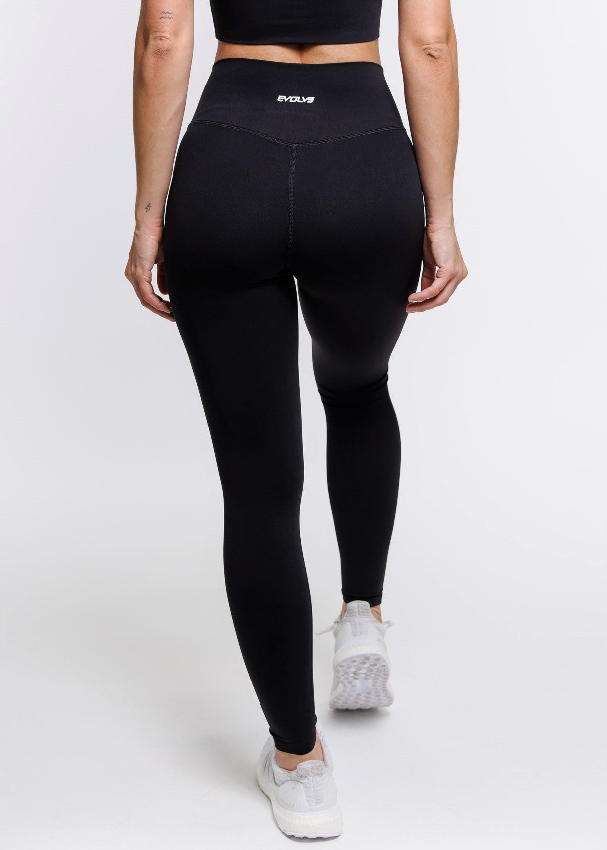 Evolve Apparel Elevate Cross Leggings - Black