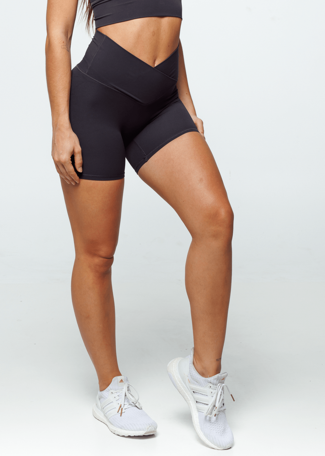 Evolve Apparel Essence Cross Shorts - Graphite