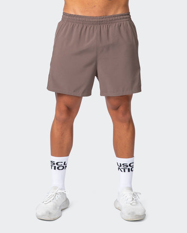 musclenation NEW HEIGHTS 4" SHORTS Dark Taupe