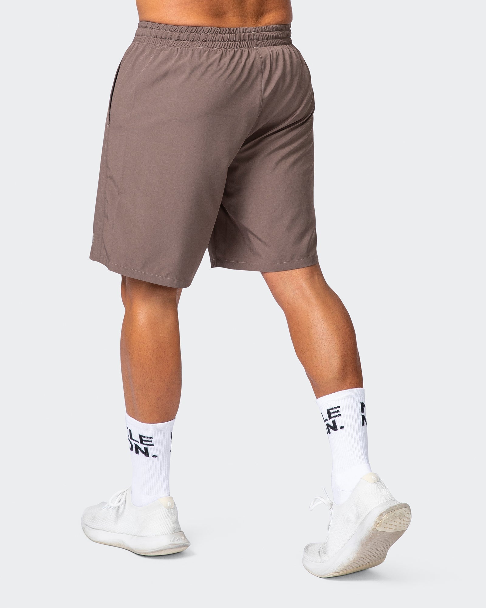 musclenation NEW HEIGHTS 7" SHORTS Dark Taupe