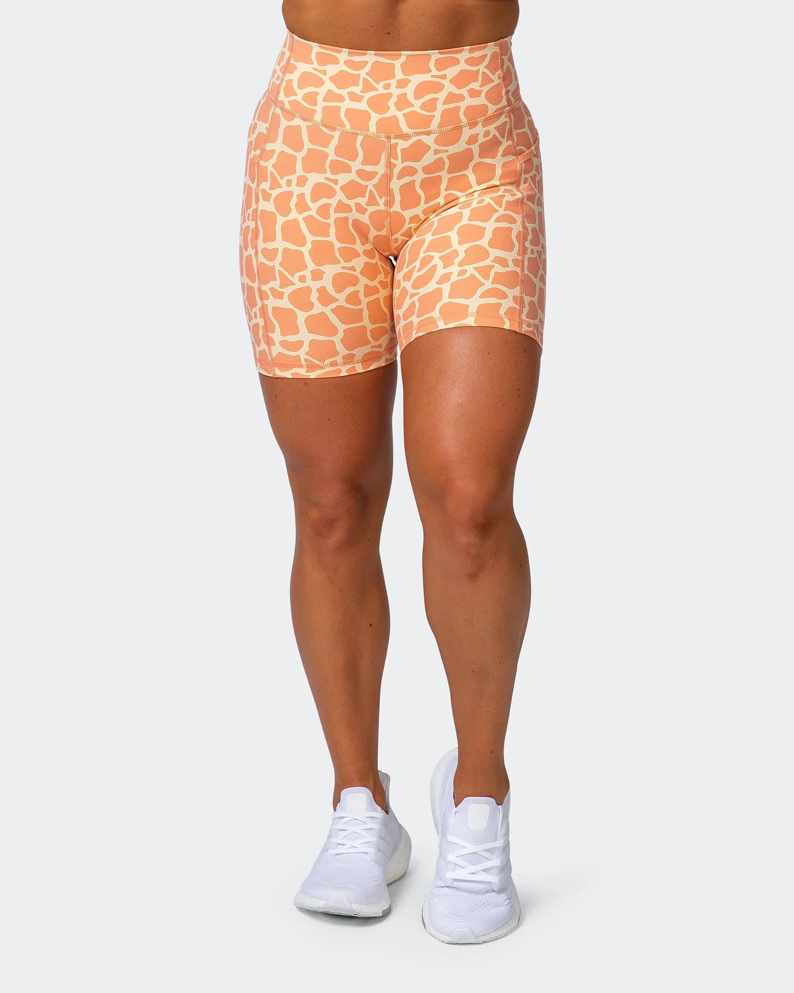 musclenation Shorts SIGNATURE POCKET BIKE SHORTS Paradise Giraffe Print