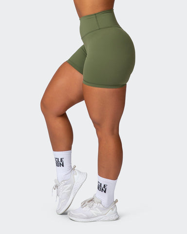 musclenation Shorts SIGNATURE SCRUNCH MIDWAY SHORTS Green Ivy