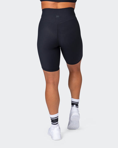 musclenation Shorts Zero Rise Rib Referee Length Shorts - Black