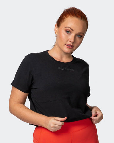 musclenation T-Shirts ELEVATE CROPPED TEE Black
