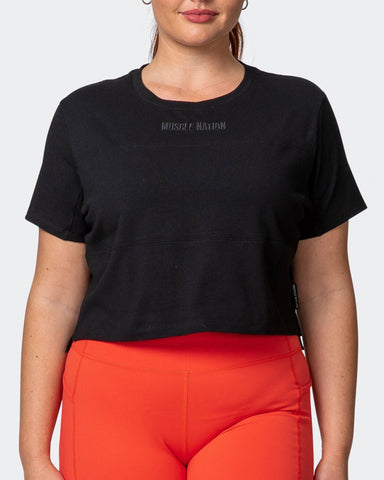 musclenation T-Shirts ELEVATE CROPPED TEE Black