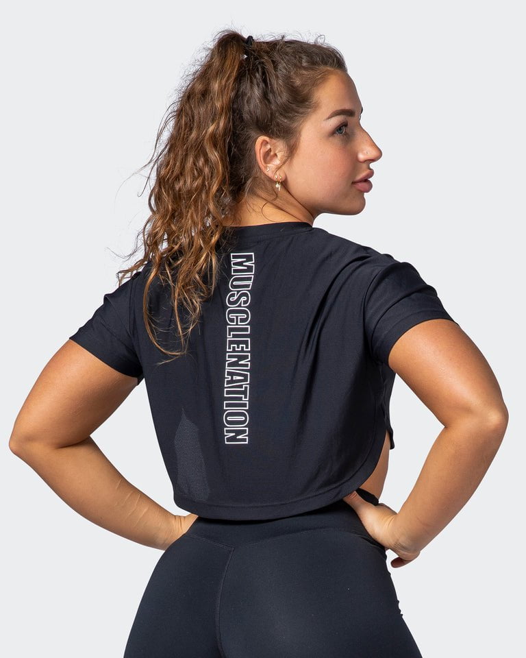 musclenation Tee Level Up Cropped Training Tee Black